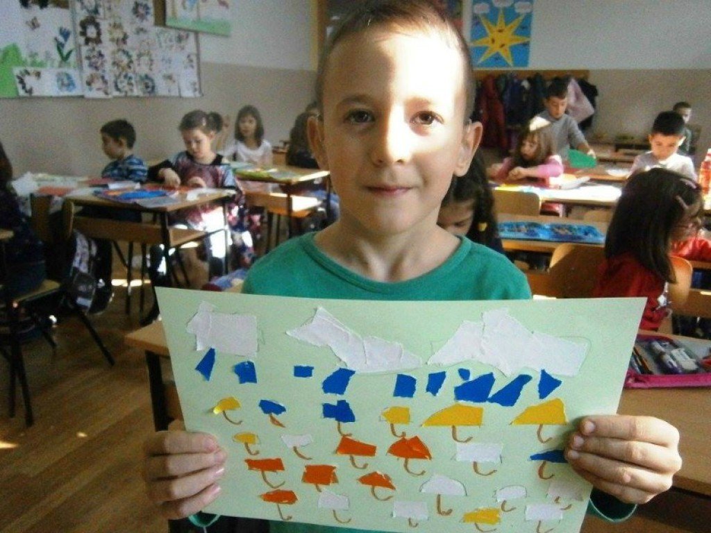82162_male_ljudine_prvasici_naucili_znakovni_jezik_zbog_gluhonijemog_prijatelja_1_1024_768_85_c1