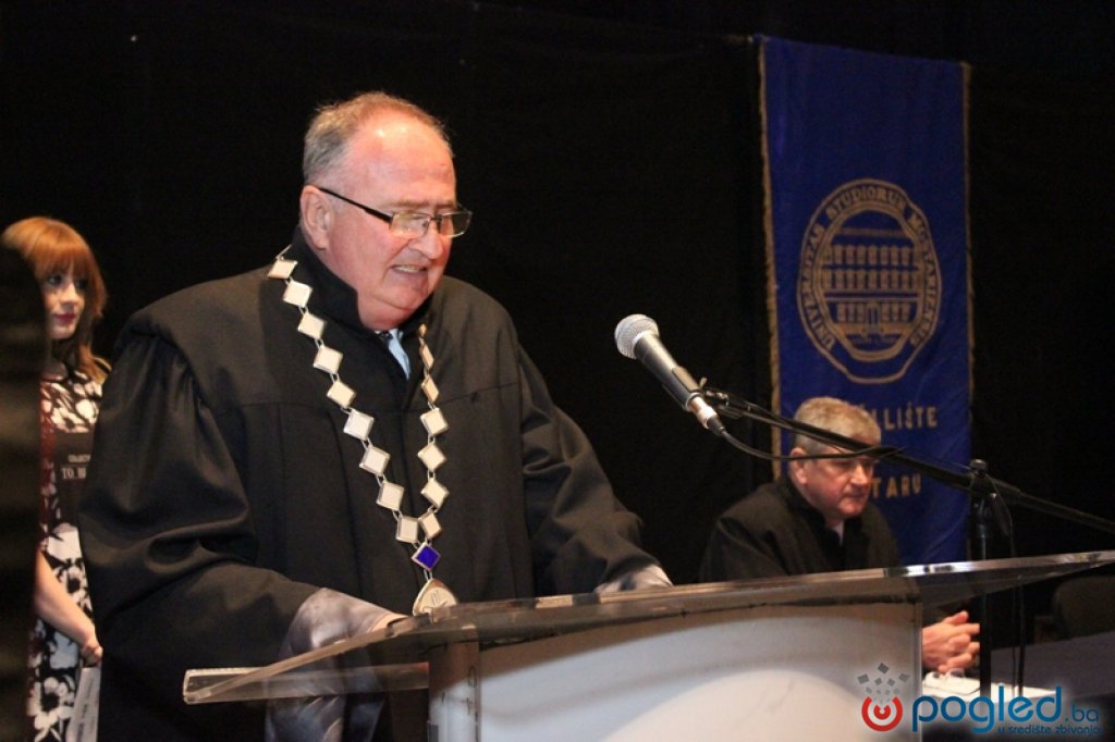 84458_foto_odrzana_promocija_diplomanata_fakulteta_zdravstvenih_studija_26_1024_682_85_storagepogledwatemarkwtmrk.png_800_0_100_r_b_0_0_c1