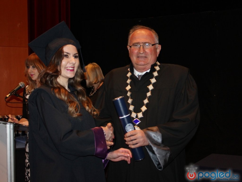 84458_foto_odrzana_promocija_diplomanata_fakulteta_zdravstvenih_studija_3_1024_768_85_storagepogledwatemarkwtmrk.png_800_0_100_r_b_0_0_c1