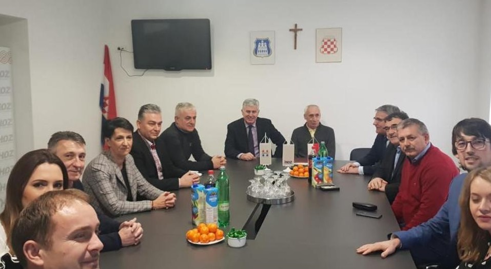 klaun online upoznavanje