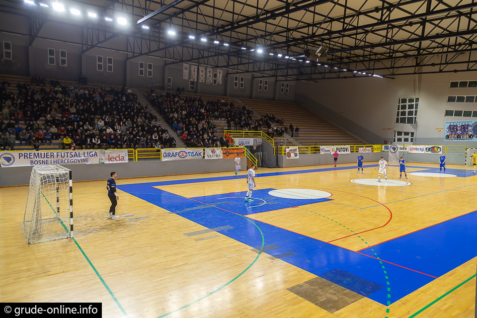 FOTO: MNK Hercegovina i FK Željezničar odigrali neriješeno u Grudama