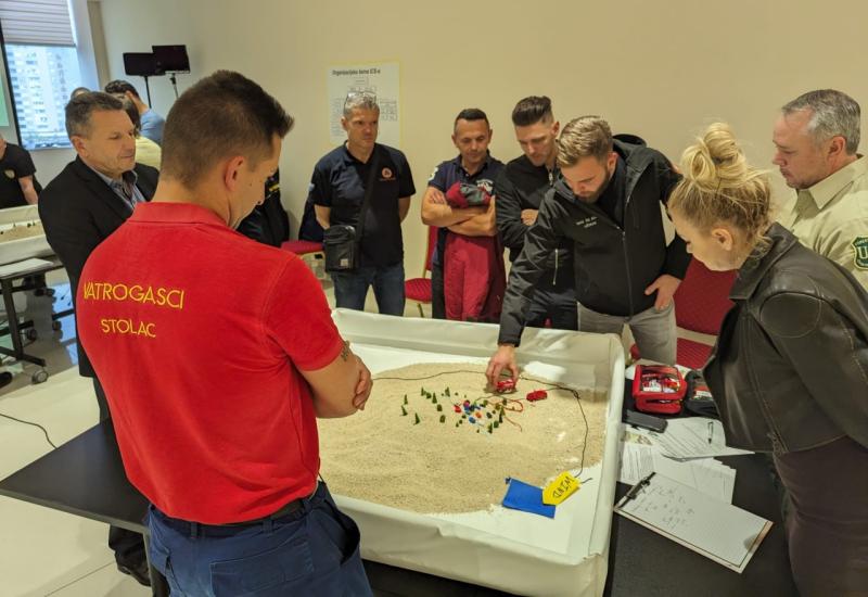 FOTO: Vatrogasci u Mostaru učili i razmjenjivali iskustva