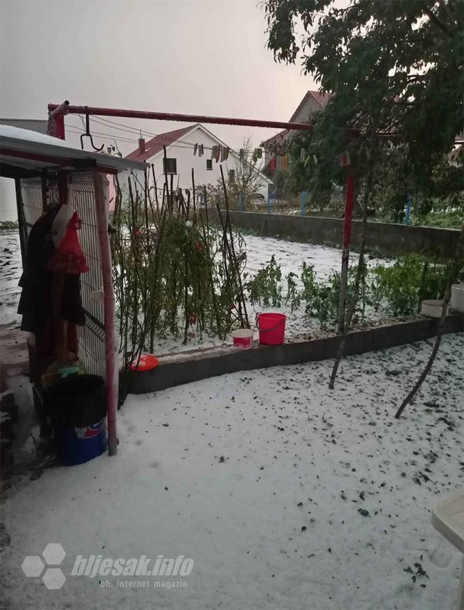 Dijelove Hercegovine pogodilo nevrijeme, padao led, vjetar lomio sve