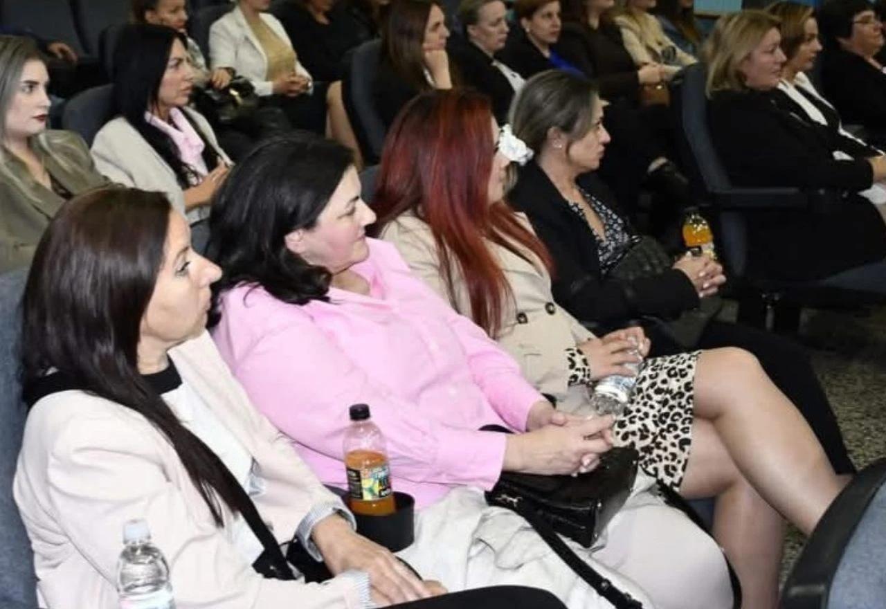 Autorica iz Gruda promovirala novu knjigu Autorica iz Gruda promovirala novu knjigu
